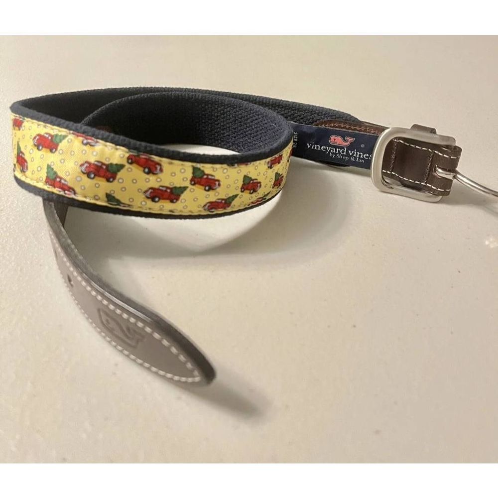 Vineyard Vines Truck Christmas Tree Holiday Youth Unisex Belt 28W Unisex EUC